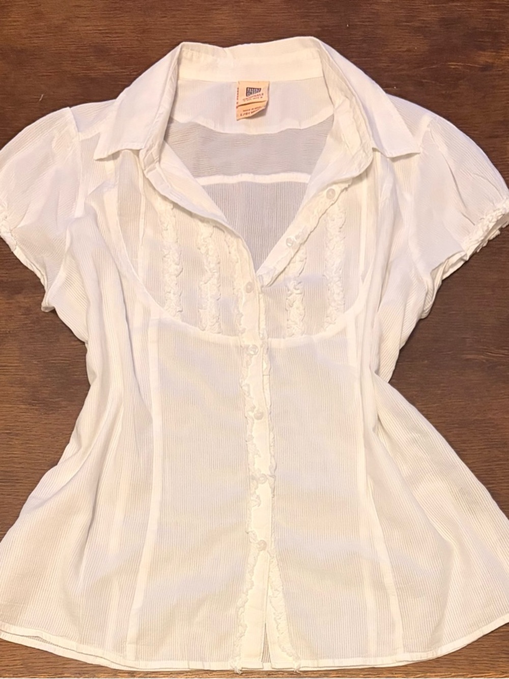 Faded Glory White Ribbed Top with Tag Detail